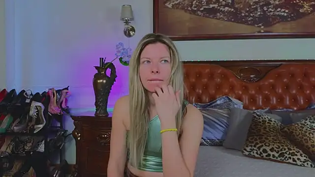 Real Tini online show from 6, 3, 2026