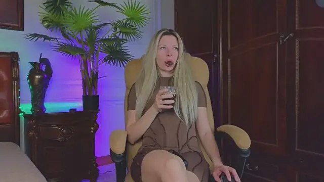 Real Tini online show from 11, 4, 2026