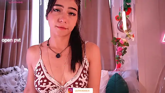 Snapshot of lilith__rosse chatting on 17, 6, 2026 lilith rosse online show from 17, 6, 2026