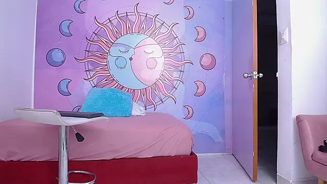 luna hoott online show from 25, 5, 2026