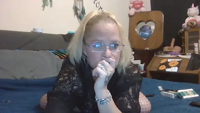 Toybox13 Pika online show from 29, 10, 2025