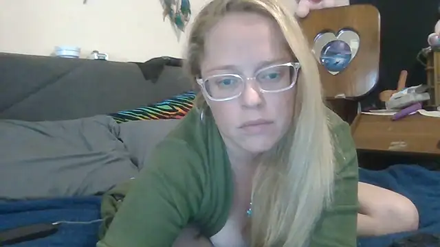 Toybox13 Pika online show from 27, 10, 2025