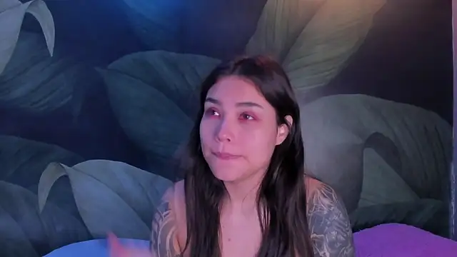 Snapshot of sweett_dirty chatting on 12, 11, 2025 sweett dirty online show from 12, 11, 2025