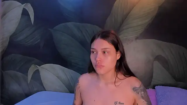 Snapshot of sweett_dirty chatting on 5, 3, 2025 sweett dirty online show from 5, 3, 2025