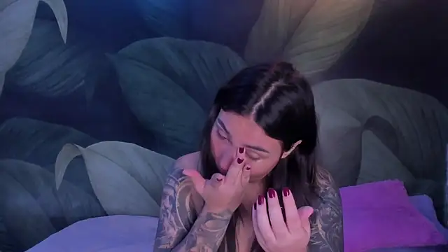 Snapshot of sweett_dirty chatting on 5, 11, 2025 sweett dirty online show from 5, 11, 2025