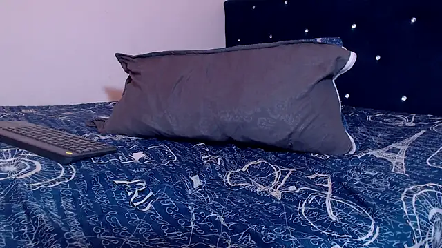 Aliice Doll online show from 3, 3, 2025