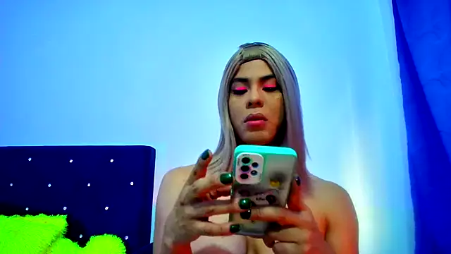 Aliice Doll online show from 28, 9, 2025