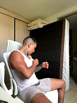 Snapshot of sendfer chatting on 19, 11, 2025 sendfer online show from 19, 11, 2025