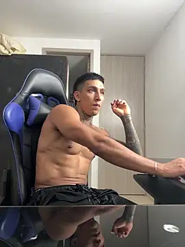 Snapshot of sendfer chatting on 11, 3, 2025 sendfer online show from 11, 3, 2025