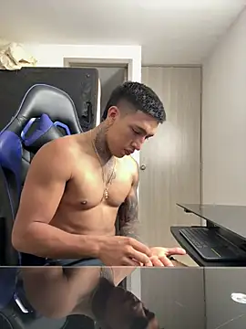 Snapshot of sendfer chatting on 13, 3, 2025 sendfer online show from 13, 3, 2025