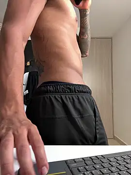 Snapshot of sendfer chatting on 10, 9, 2025 sendfer online show from 10, 9, 2025