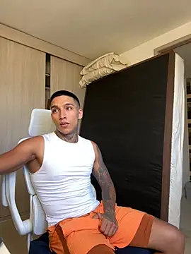 Snapshot of sendfer chatting on 25, 10, 2025 sendfer online show from 25, 10, 2025