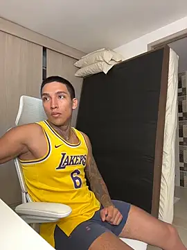 Snapshot of sendfer chatting on 2, 12, 2025 sendfer online show from 2, 12, 2025