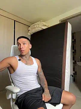 Snapshot of sendfer chatting on 29, 10, 2025 sendfer online show from 29, 10, 2025