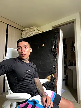 Snapshot of sendfer chatting on 1, 10, 2025 sendfer online show from 1, 10, 2025