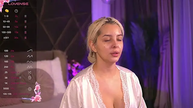 Snapshot of VictoriaMorrone chatting on 14, 3, 2025 VictoriaMorrone online show from 14, 3, 2025