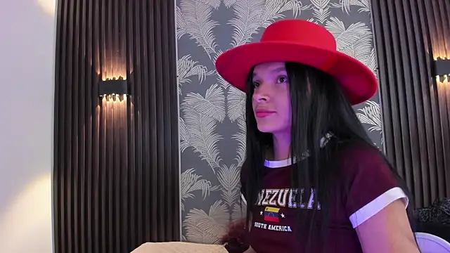 Snapshot of _shantal_smith chatting on 26, 6, 2026 shantal smith online show from 26, 6, 2026