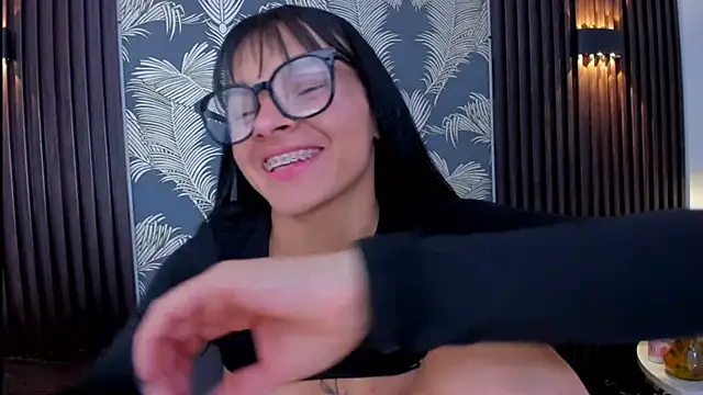  shantal smith online show from 25, 10, 2025