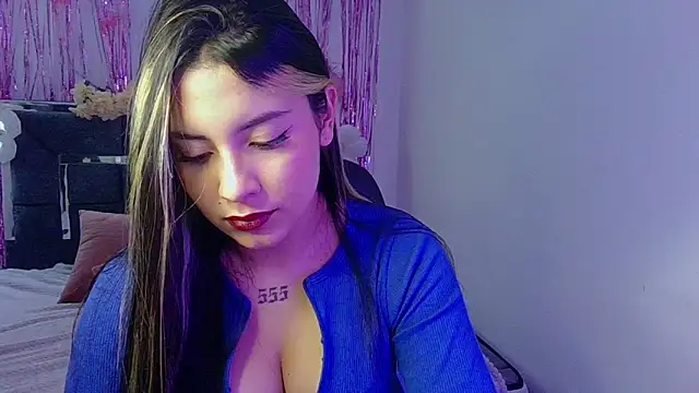 Lia 14  online show from 15, 10, 2025