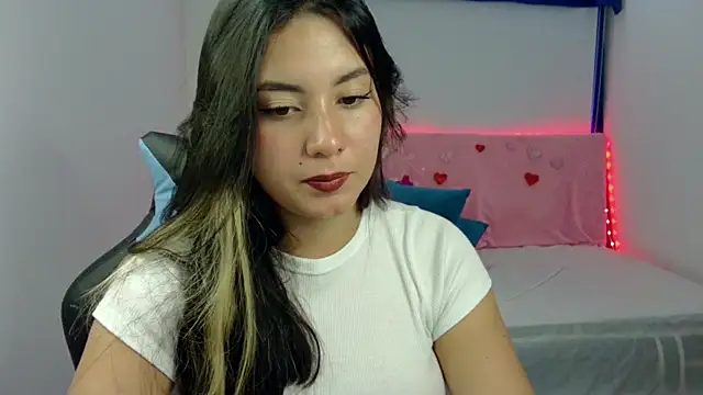 Lia 14  online show from 3, 3, 2025