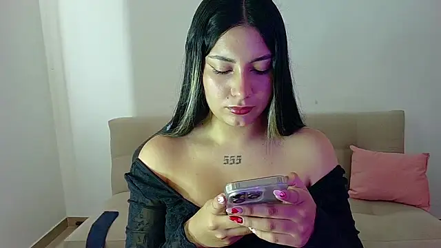 Lia 14  online show from 14, 4, 2026