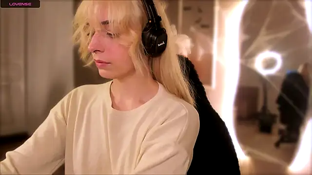 Eli Llie online show from 4, 11, 2025