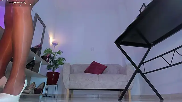 Katherinlevinee1 online show from 1, 10, 2025