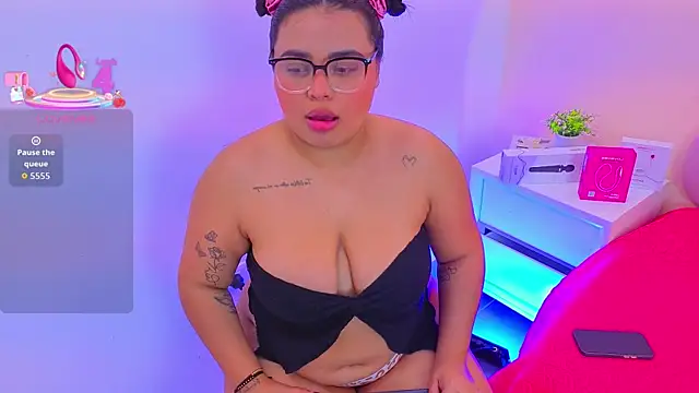 Emily cooper20 online show from 15, 9, 2025