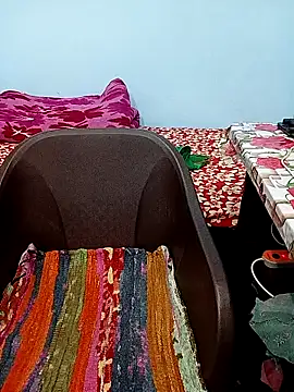 Snapshot of reemacouple007 chatting on 5, 11, 2025 reemacouple007 online show from 5, 11, 2025