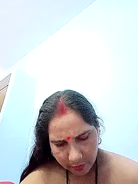 Snapshot of reemacouple007 chatting on 1, 11, 2025 reemacouple007 online show from 1, 11, 2025