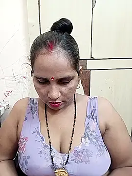 Snapshot of reemacouple007 chatting on 26, 9, 2025 reemacouple007 online show from 26, 9, 2025