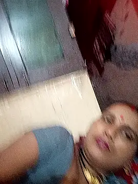 Snapshot of reemacouple007 chatting on 20, 10, 2025 reemacouple007 online show from 20, 10, 2025