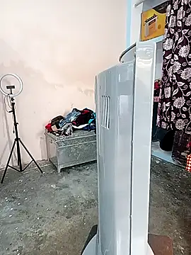 Snapshot of reemacouple007 chatting on 14, 11, 2025 reemacouple007 online show from 14, 11, 2025