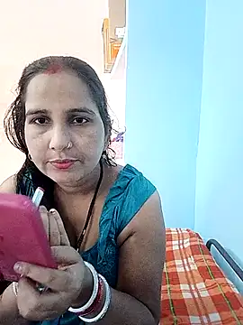 Snapshot of reemacouple007 chatting on 25, 10, 2025 reemacouple007 online show from 25, 10, 2025