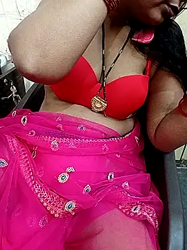 Snapshot of reemacouple007 chatting on 5, 10, 2025 reemacouple007 online show from 5, 10, 2025