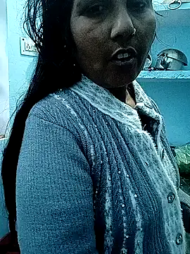 Snapshot of reemacouple007 chatting on 23, 12, 2025 reemacouple007 online show from 23, 12, 2025