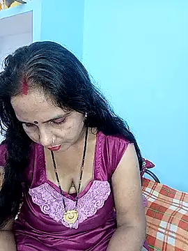 Snapshot of reemacouple007 chatting on 29, 10, 2025 reemacouple007 online show from 29, 10, 2025