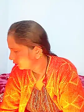 Snapshot of reemacouple007 chatting on 18, 12, 2025 reemacouple007 online show from 18, 12, 2025