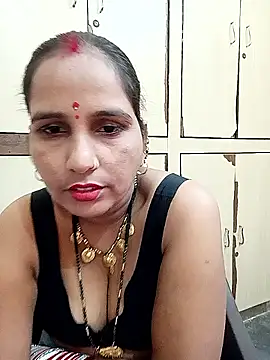 Snapshot of reemacouple007 chatting on 11, 10, 2025 reemacouple007 online show from 11, 10, 2025