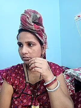 Snapshot of reemacouple007 chatting on 3, 11, 2025 reemacouple007 online show from 3, 11, 2025