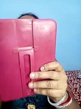 Snapshot of reemacouple007 chatting on 4, 11, 2025 reemacouple007 online show from 4, 11, 2025