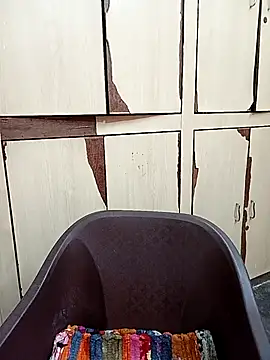 Snapshot of reemacouple007 chatting on 18, 10, 2025 reemacouple007 online show from 18, 10, 2025