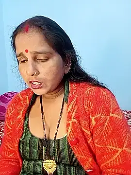 Snapshot of reemacouple007 chatting on 19, 12, 2025 reemacouple007 online show from 19, 12, 2025