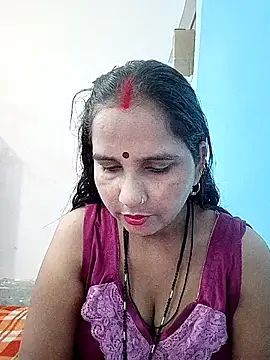 Snapshot of reemacouple007 chatting on 26, 10, 2025 reemacouple007 online show from 26, 10, 2025