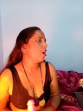 Snapshot of reemacouple007 chatting on 17, 12, 2025 reemacouple007 online show from 17, 12, 2025