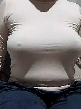 Elaa Su online show from 28, 1, 2025