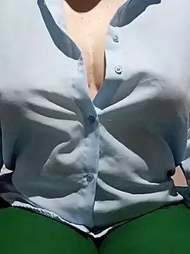 Elaa Su online show from 5, 1, 2025