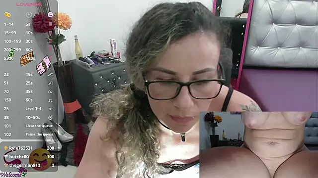 ViickySexy online show from 24, 2, 2025