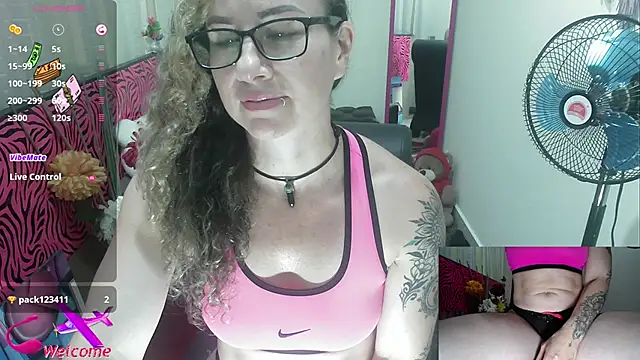 ViickySexy online show from 30, 9, 2025