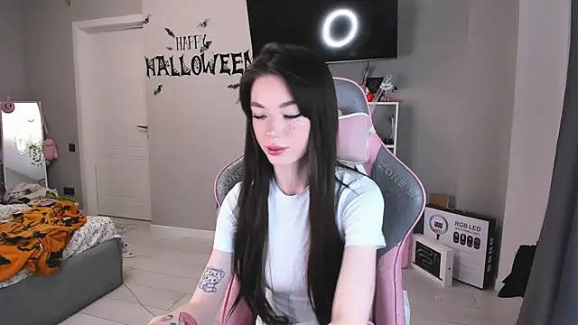 Aliceblush online show from 5, 11, 2025